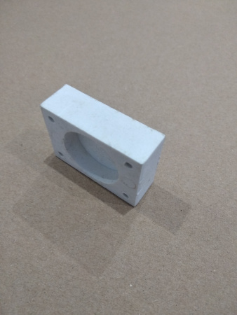 Площадка для направляющей полотна для пилы